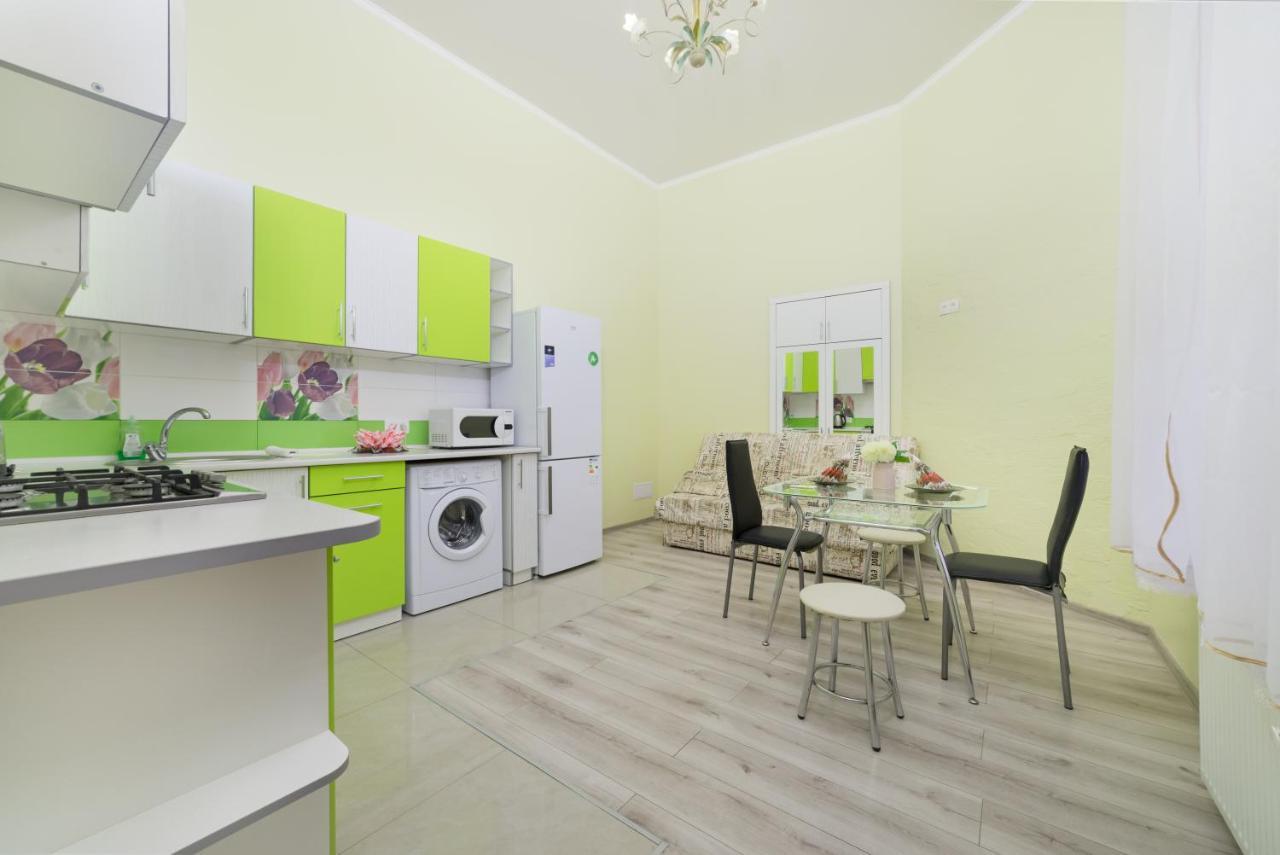 Apartment near Deribasovskaya Odessa Dış mekan fotoğraf