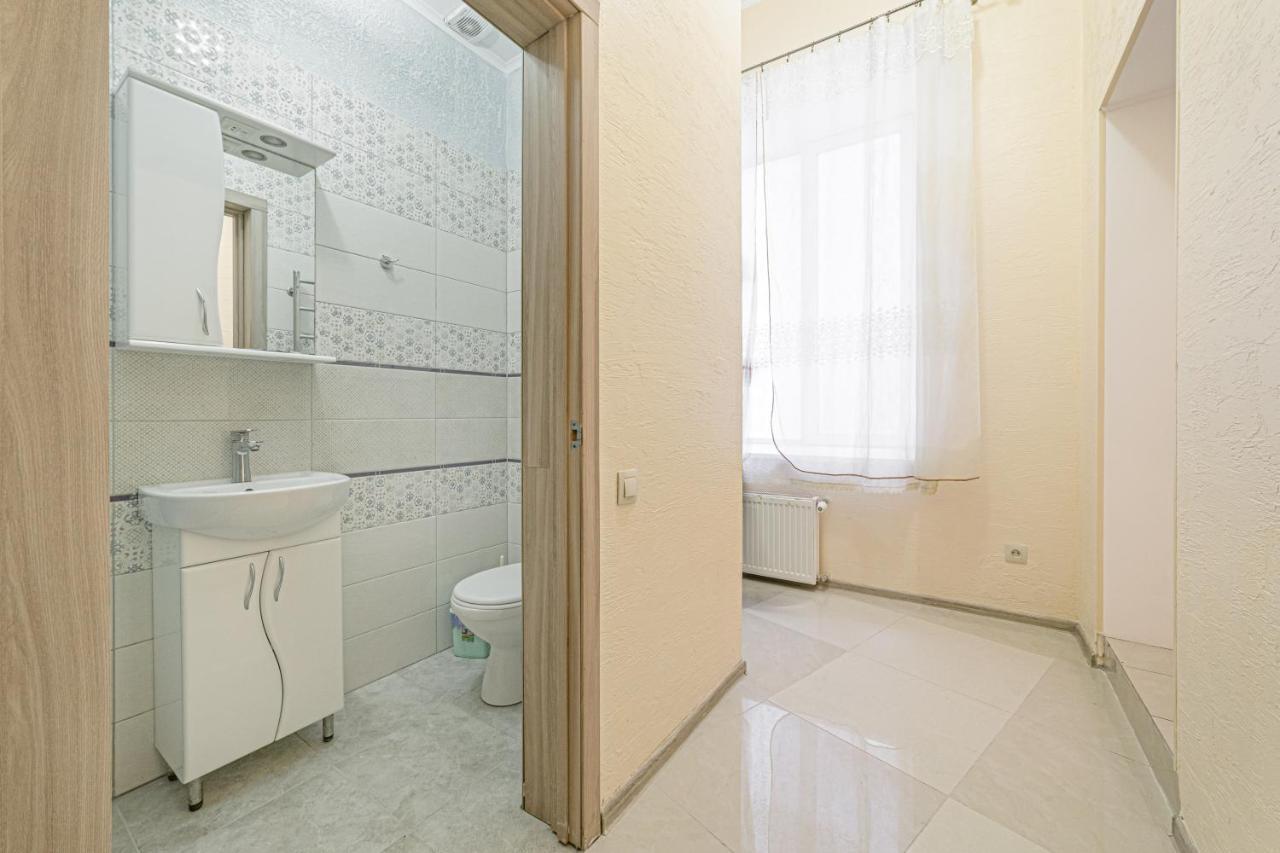 Apartment near Deribasovskaya Odessa Dış mekan fotoğraf