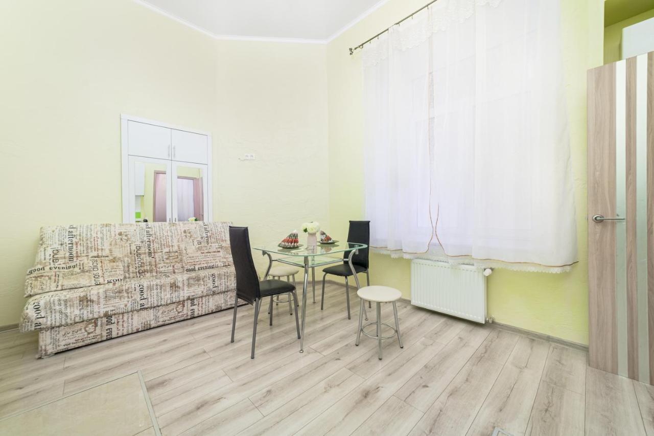 Apartment near Deribasovskaya Odessa Dış mekan fotoğraf